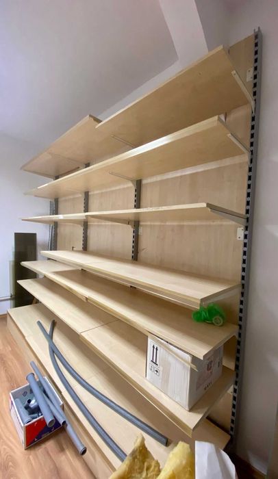 Vînd raft demontabil lățime 3,50m înălțime 2,80m cu 17 rafturi