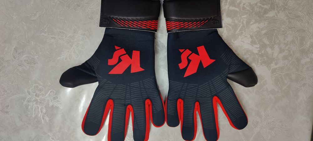 Вратарски Ръкавици *8