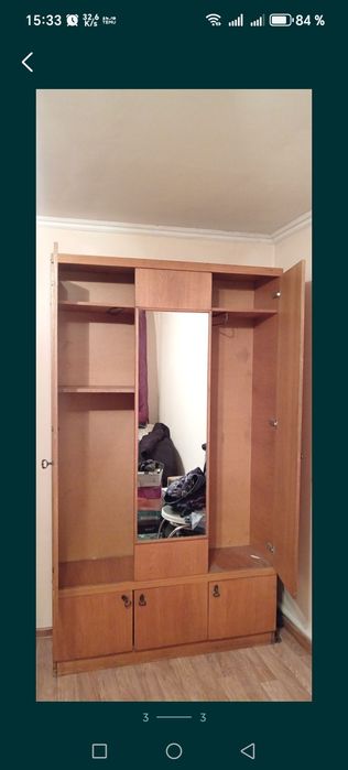 Шкаф для одежды. диван