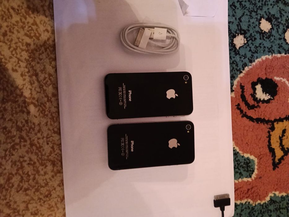 Vând 2 telefoane iPhone 4 – Libere de rețea, perfect funcționale 150 Lei Buc.