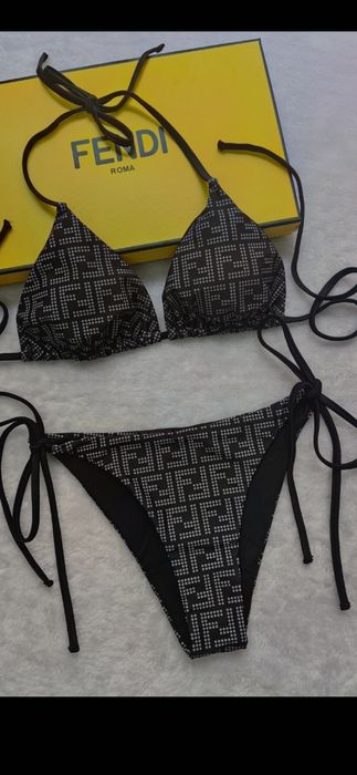 Costume de baie Fen*di, model 2026, preț fix, 10 ron prin posta romana