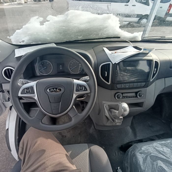 JAC  Sunray

JAC Sunray -надежный коммерческий микроавтобус вместимост