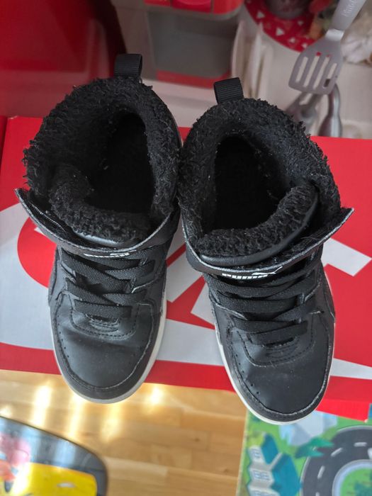 Детски черни маратонки Puma, 32 размер