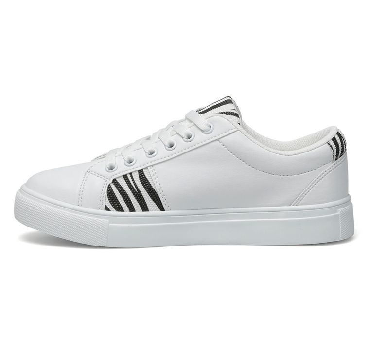 Сникеры Nine West