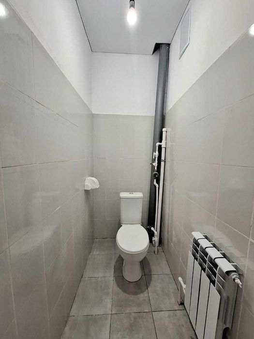 Продаётся 2 комн. квартира, район Детская больница.