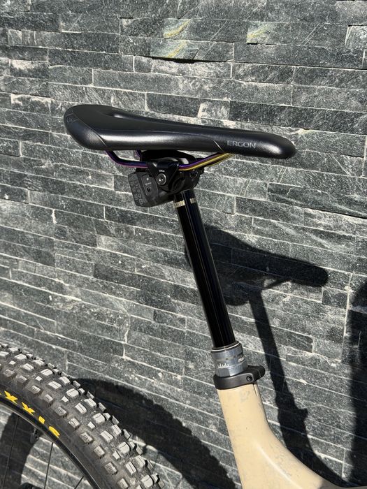 Trek slash se gen5 flight attendant