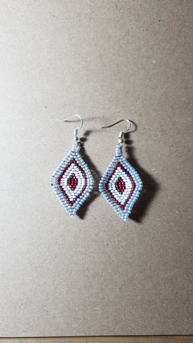 Серьги из чешского бисера