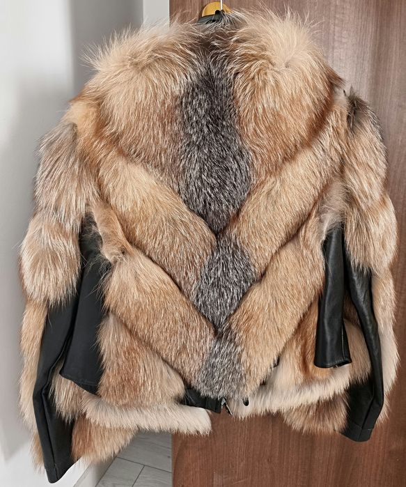 Vând haina din blana naturala și piele naturala