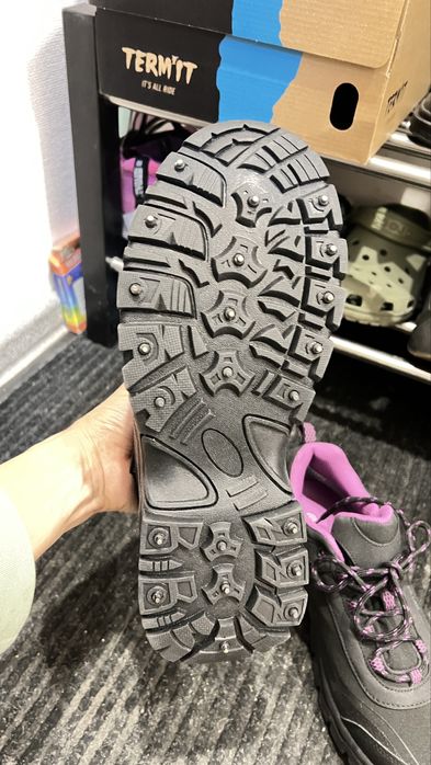 2 пары. Ботинки на 39 и 40 размер