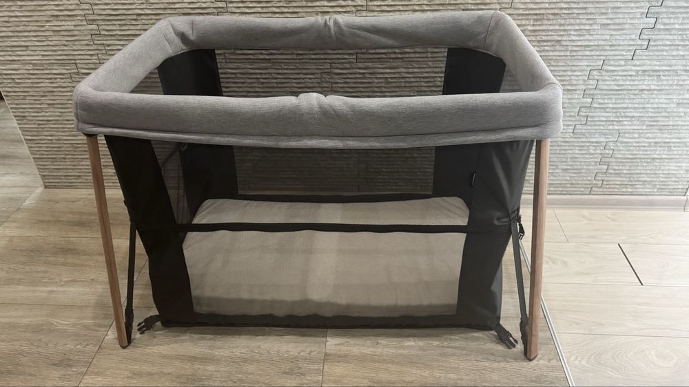 Maxi-Cosi Сгъваема бебешка кошара Iris - Essential Graphite