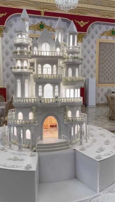 Свадебный шоу торт