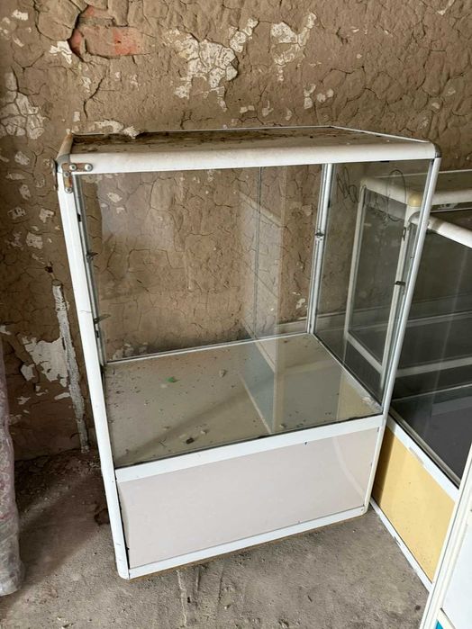 Витрины 4 шт за 10 тыс