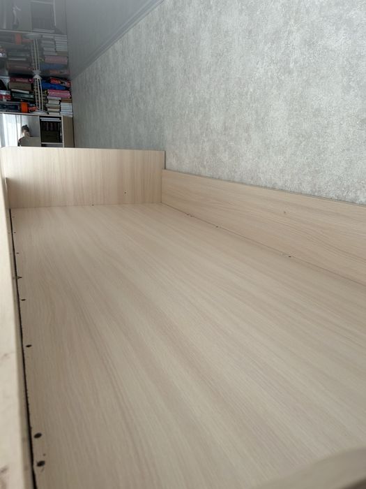 кровать двухэтажная