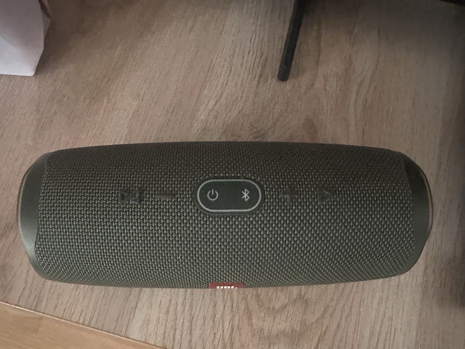 Колонка JBL charge 4