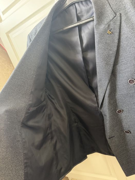 Продам костюм (3-ку)