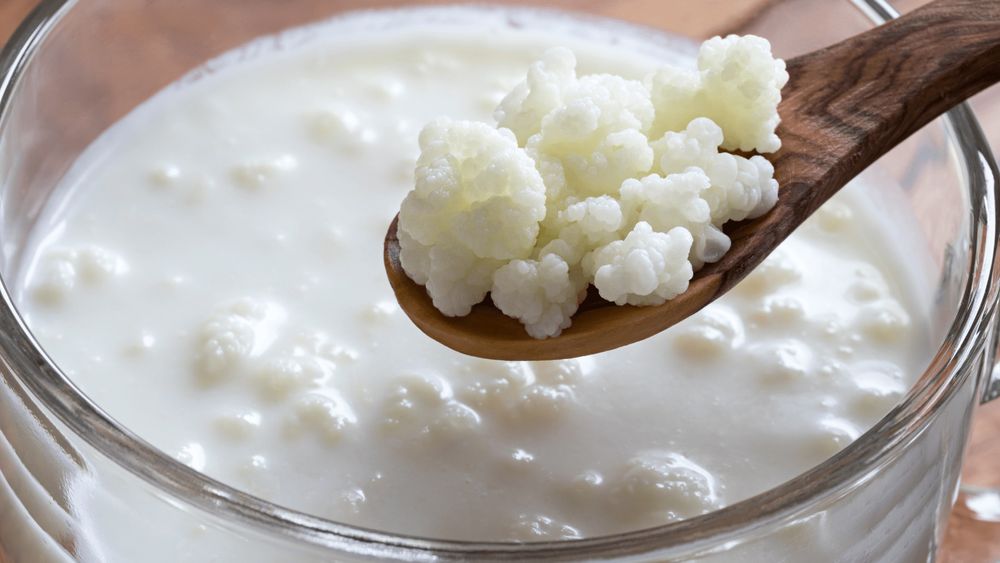 Vând kefir natural 25 lei litrul