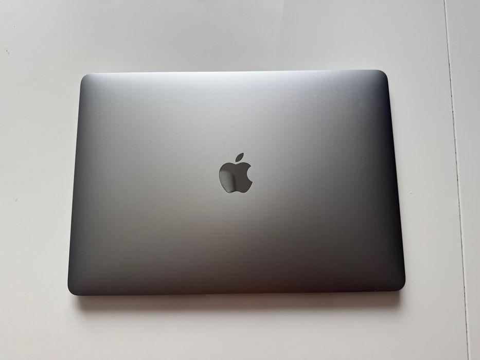 MacBook Air M1 - 256 / 8