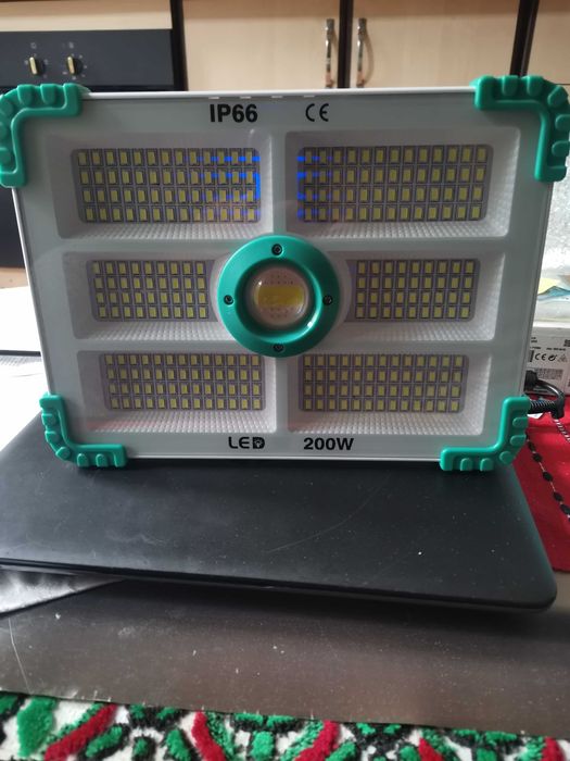 Lampă solară portabila