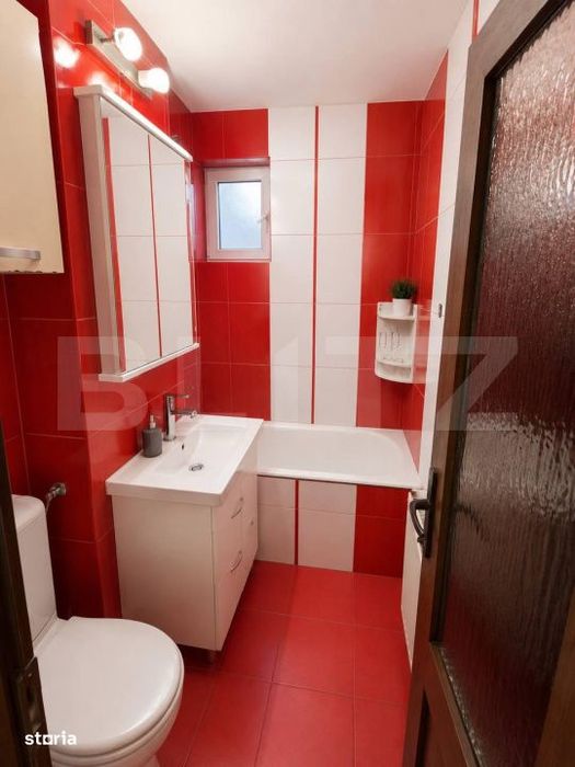 Apartament cu 3 camere mari si Luminoase, garaj inclus, etaj intermedi