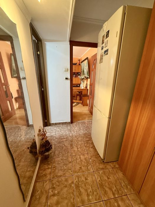 Închiriez apartament 2 camere, Râmnicu Vâlcea, zona Nord, parter, bloc reabilitat