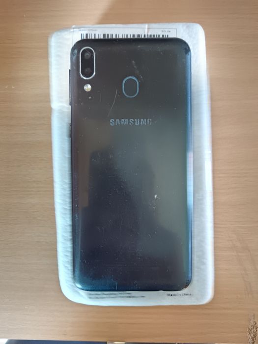 Samsung Galaxy M20 (Vânzare pentru piese)