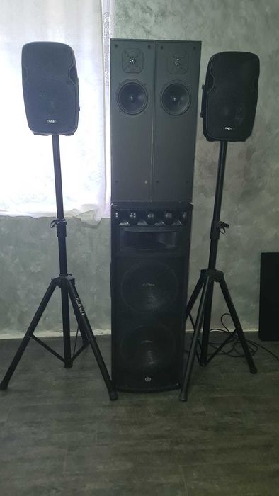 Vand boxe tot ce se vede in anunt pt mai multe detalii in privat
