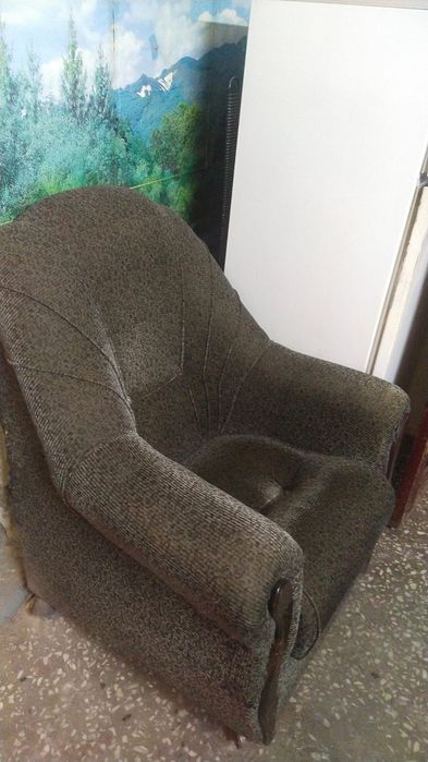 Диван и два кресла