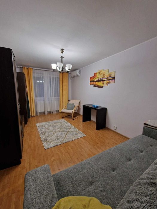De Închiriat: 2 Camere Decomandat, Sector 4 Direct Proprietar