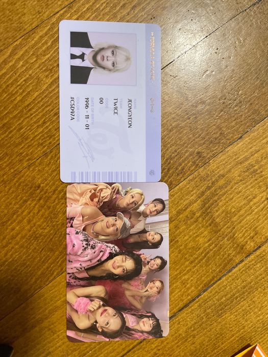 Кпоп албуми и картички