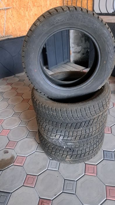 Зимние шины 225/60/17