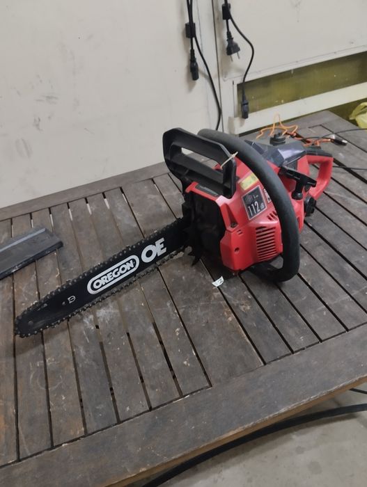 Бензинов трион на Einhell