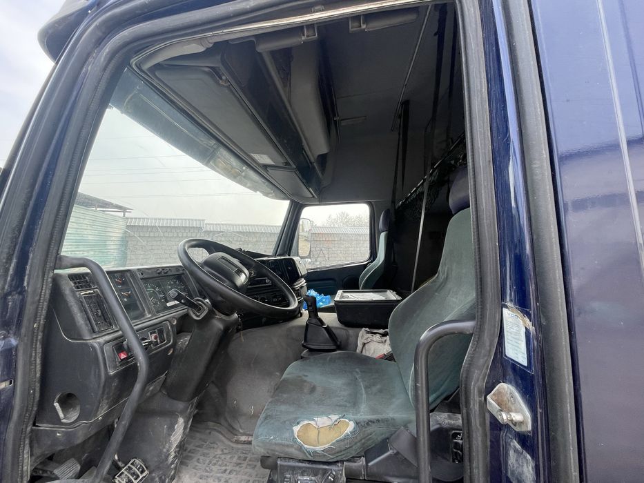 Шаланда VOLVO FM12