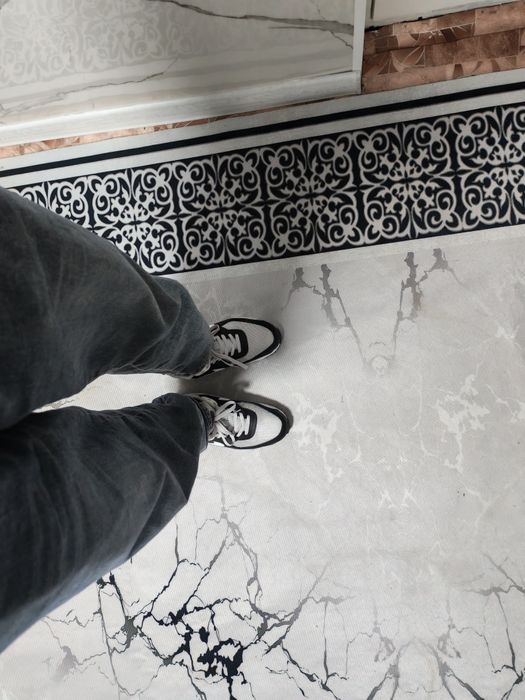 Продам кроссовки Nike Air Max 90.