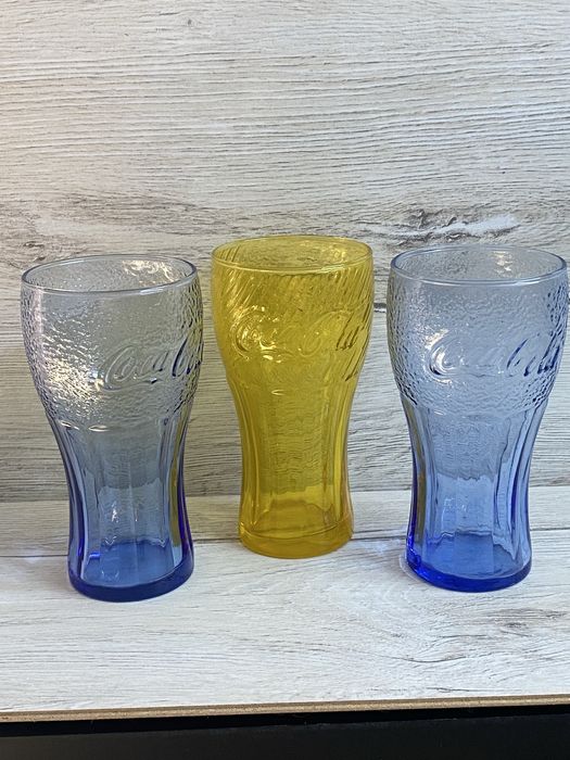 Чаши на Кока Кола