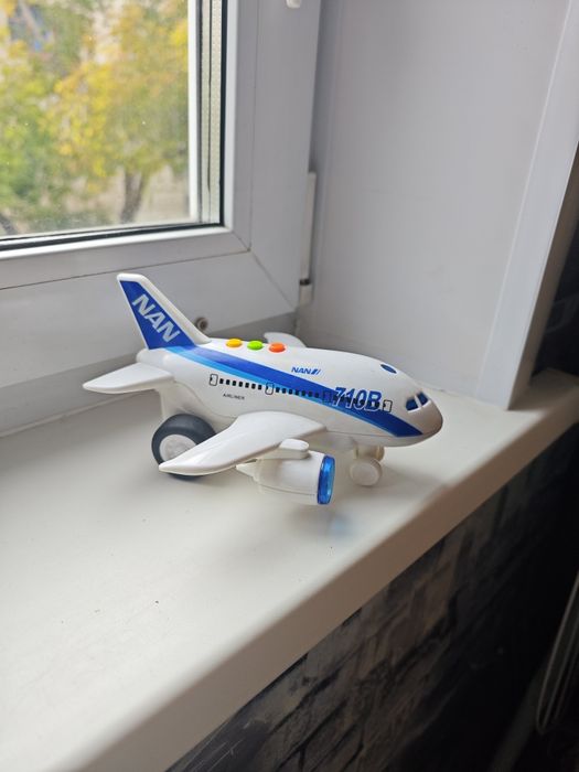 Детские игрушки машинки