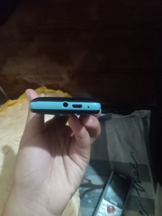 siccoo telefoni   ajoyib faqat suvga tushi ketgan shunisi boo. ishlami