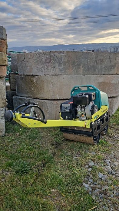 Se vinde Cilindru  compactor Ammannn ARW 65 .