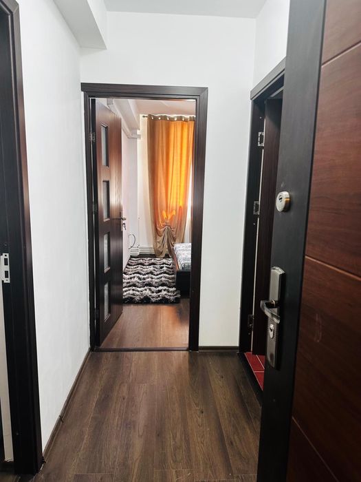 Inchiriez apartament