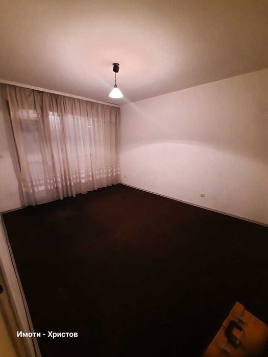 Продава се Четиристаен апартамент в Шумен, Пазара - 104 кв.м за 932 €/кв.м - Снимка #9