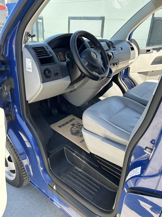 VOLKSWAGEN Transporter 2010 — imagine 5