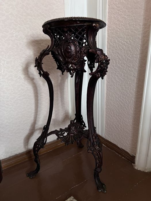 Подставка под цветы. Антиквариат. Совпластитал 2 шт.