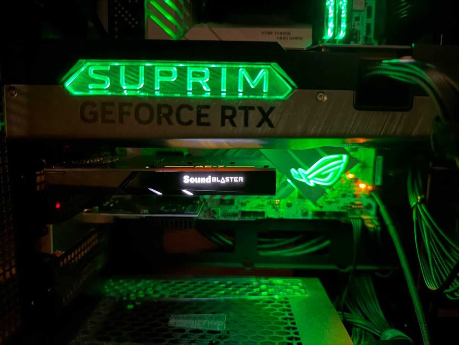 Placa video MSI RTX 5090 Suprim Liquid X – ca nou, high-end, premium