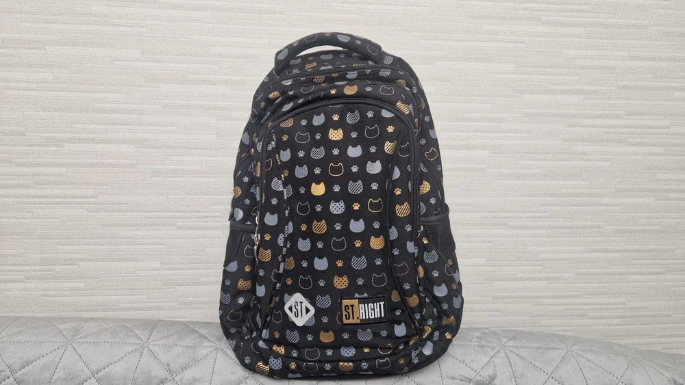 Ghiozdan școală ST.RIGHT – ergonomic, compartimentat, stare foarte bună