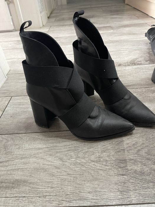 Продам обувь 10 000 Туруия