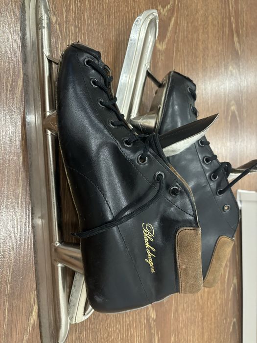 Срочно продам коньки мужские