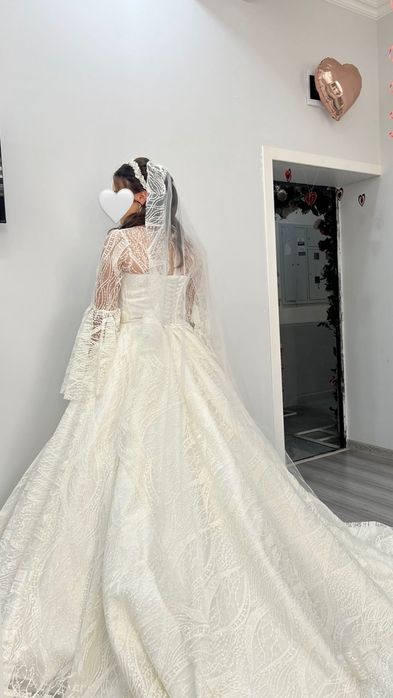 Свадебное платье