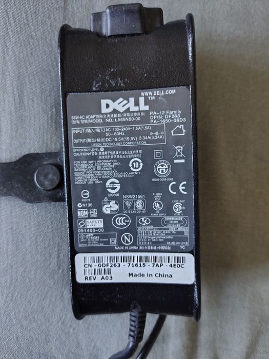 Vând încărcător dell 19.5 v  4.75A