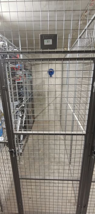 Vand sau Inchiriez(parțial/total) boxa depozitare in City of Mara