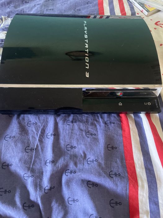 PlayStation 3 Много добро състояние и работи перфектно.
