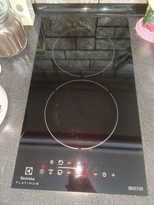 Продам электрическую плиту